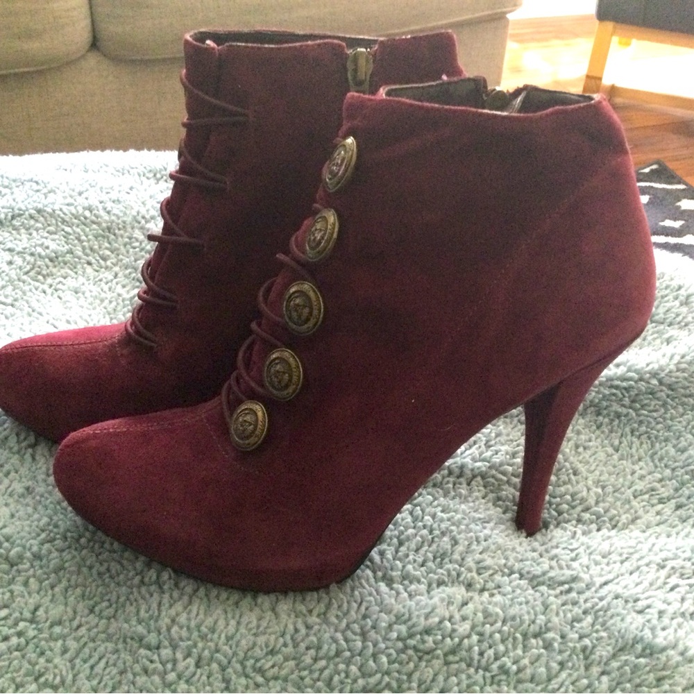 Guess ankle heeled boots